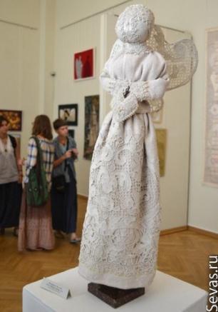 Выставка «Под сенью ангелов»