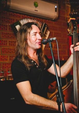 Музыкальная среда в «Атриуме»: группа «М-Бутик» 