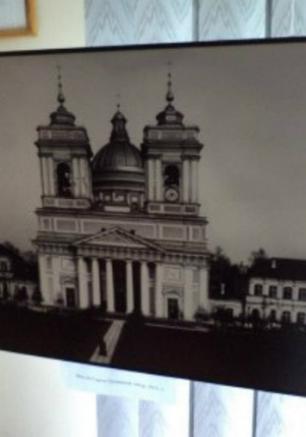 Выставка фотографий: «300 лет бытия. Свято-Троицкая Александро-Невская Лавра»