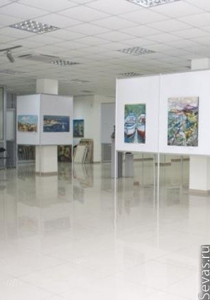 Выставка художницы Анастасии Бажановой