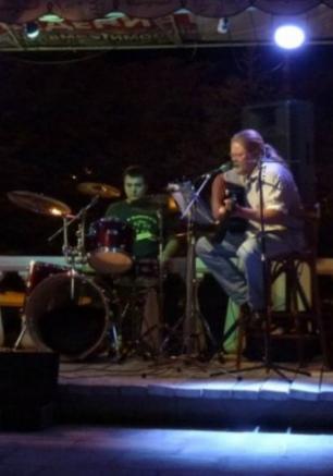 Группа  «Доиграем и Пойдём» в арт-кафе Texas