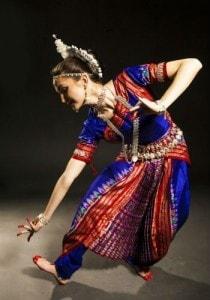 Музыкально-танцевальный перфоманс в Доме Солнца