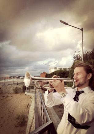 Максим Перов в Grill Club Мадера курортного комплекса «Аквамарин» 11 апреля 2014