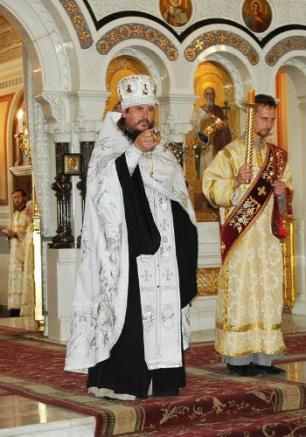 Божественная литургия во Владимирском соборе 19 января 2014