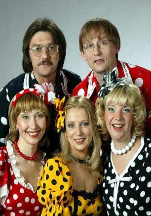 Группа «Чё те надо?» на Приморском бульваре