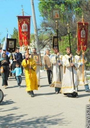 Крестный ход от Графской пристани до Свято-Владимирского собора в Херсонесе