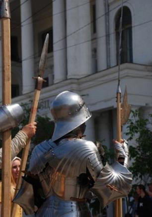 Живая История: Средние Века в Атриуме