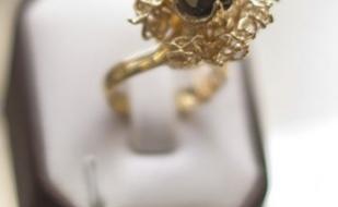 Выставка "Дамские штучки"