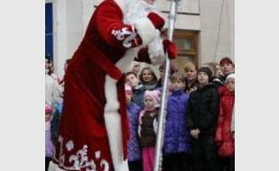 Новогодний праздник в детском доме № 2 от ОО «Миротворец» и Фонда СЭР Севастополя