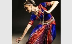 Музыкально-танцевальный перфоманс в Доме Солнца