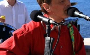 Группа Рояль в кустах в арт-баре Уру-ру 21 марта 2013