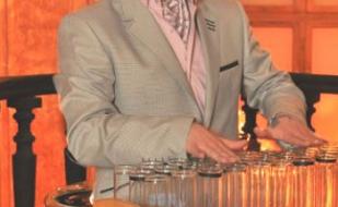 Хрустальная музыка Влада Никитина в арт-кафе «Лумумба» 2 февраля 2014