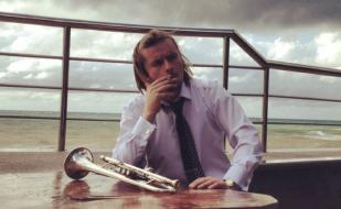 Космический дуэт: Максим Перов и Алексей Ляшенко в Café bar МоМо 12 апреля 2014