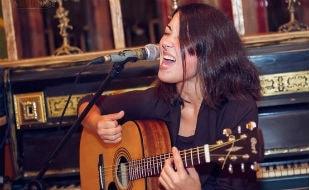 Музыкальная среда в «Атриуме»: группа «М-Бутик» 