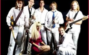 Группа "Рояль в кустах"