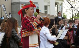 Концерт народного русского оркестра «Садко» «Поклонимся великим тем годам!»