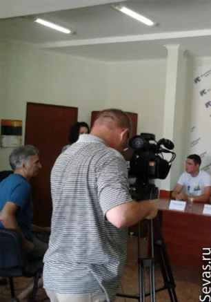 Пресс-конференция: "Проблемы по обеспечению жильем военнослужащих Севастопольского гарнизона"