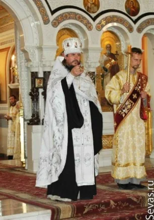 Божественная литургия в Свято-Владимирском соборе в Херсонесе