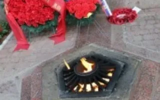 Торжественная церемония возложения цветов к Мемориалу героическим защитникам Севастополя