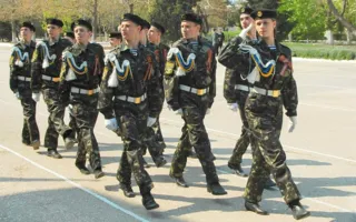 Смотр-конкурс строя и песни военно-патриотической игры «Рубеж» в Балаклаве