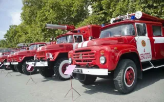Выставка пожарной техники на площади Нахимова