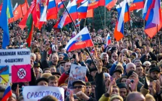 Митинг в поддержку политики президента Российской Федерации В.В. Путина на площади Нахимова